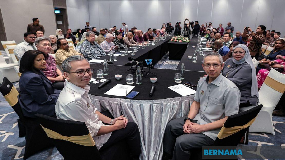 Fahmi Proposes Annual Media Retreats at HAWANA to Bridge Government-Press Dialogue