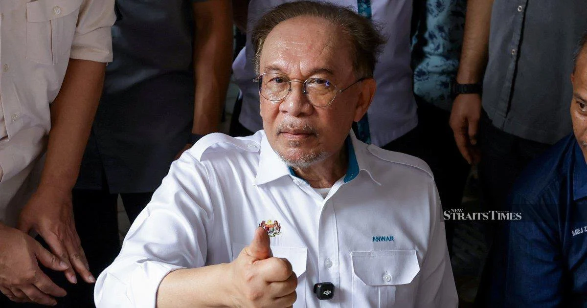 Anwar Tops Latest Popularity Survey as Zahid Trails Far Behind