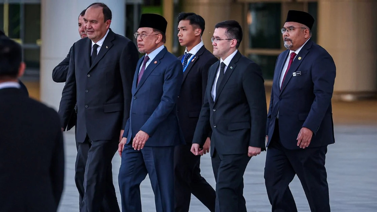 Anwar to Deepen Malaysia-Turkmenistan Ties Through High-Level Talks