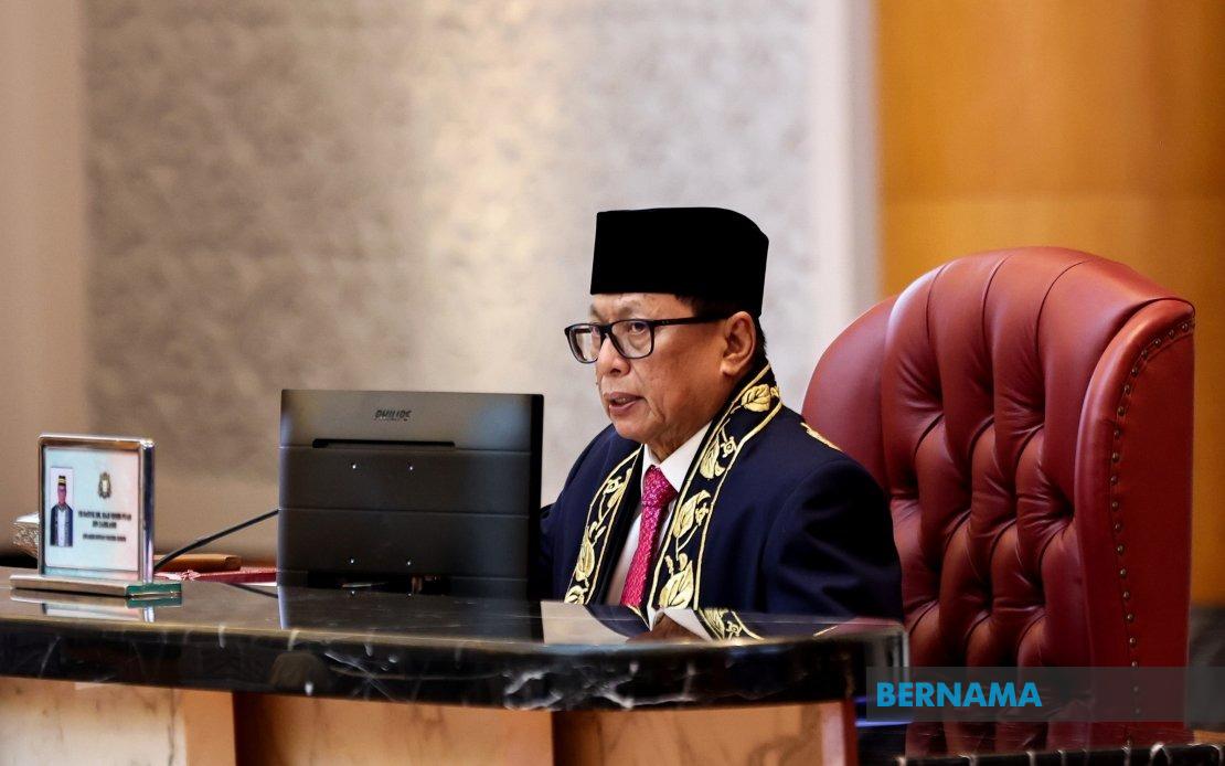 Johor Speaker Mohd Puad Steps Down from Rengit Seat, Cites Age and Need for Younger Leaders