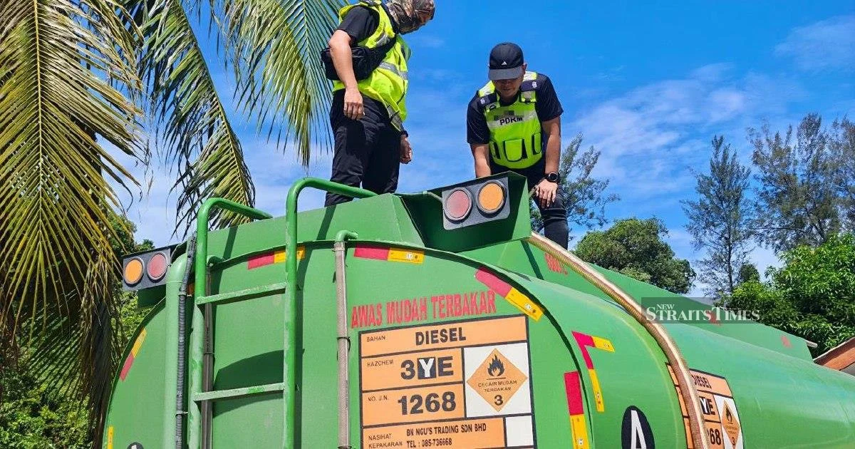 Police Dismantle Illegal Diesel Operation in Miri; Four Held as 15,000 Litres Seized