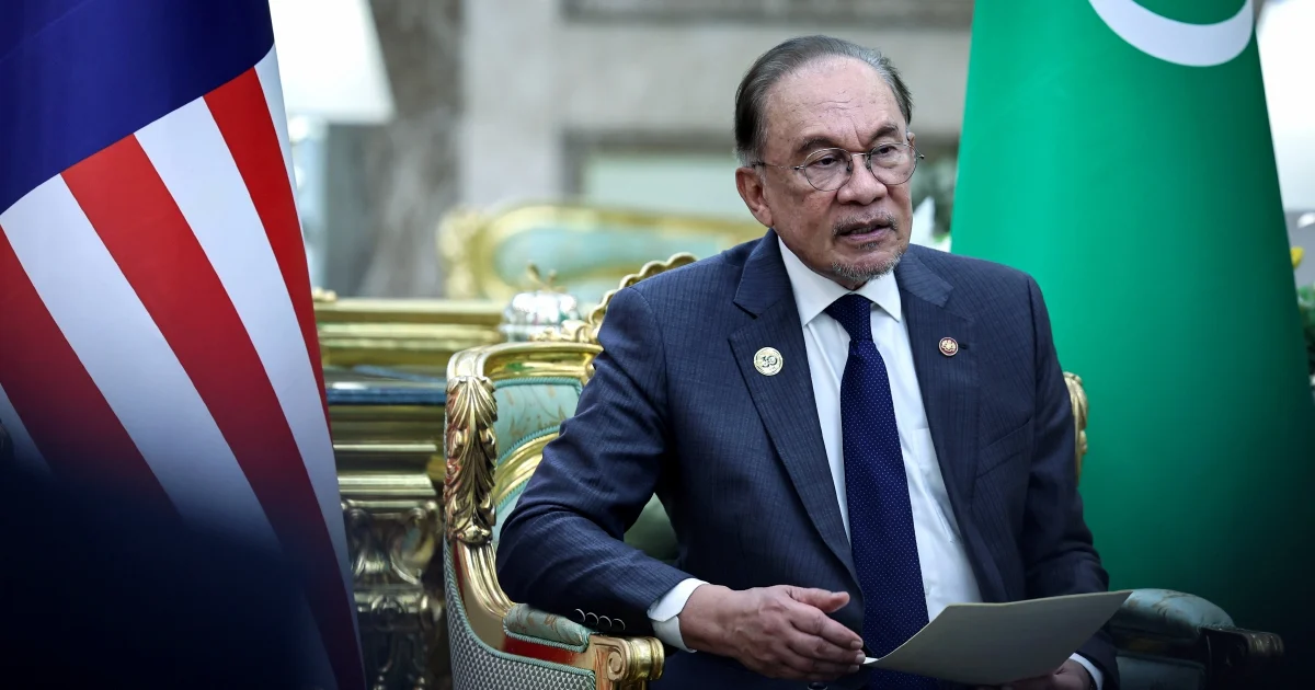Anwar Hails US-Iran Agreement as Step Toward Regional Stability
