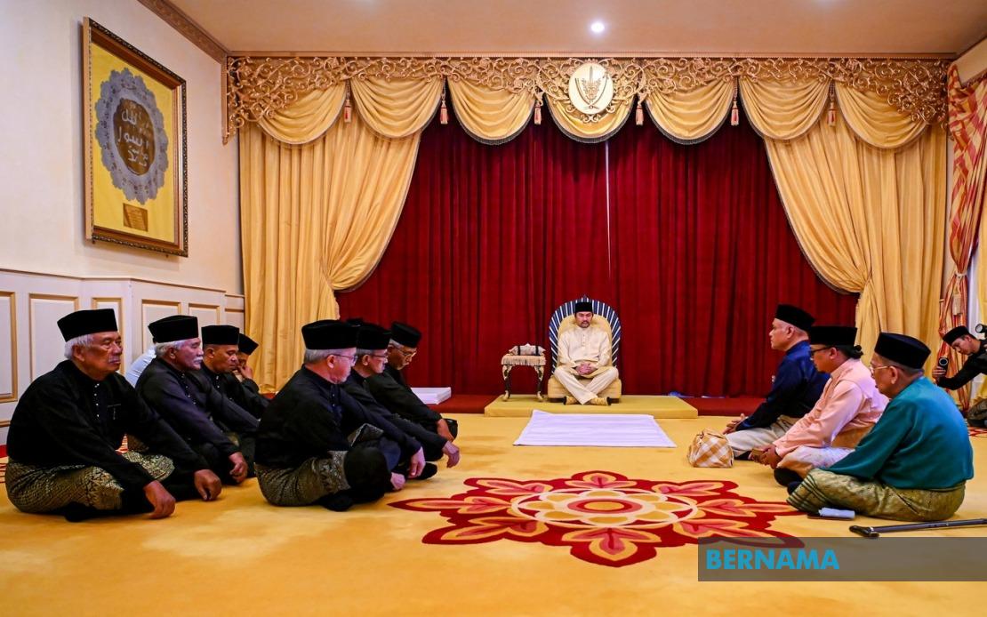 Tuanku Muhriz Formalises Sungei Ujong Undang Installation in Royal Ceremony