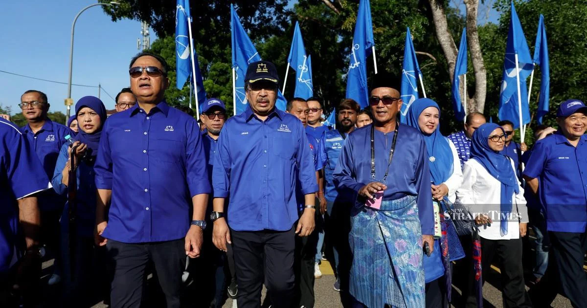 Johari Ghani mobilises support for BN's Tiram candidate in Johor assembly race