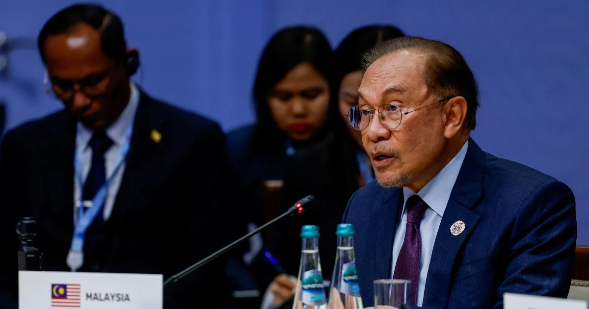 Anwar Urges Global Powers to Embrace Dialogue Over Confrontation in Bid for Lasting Peace