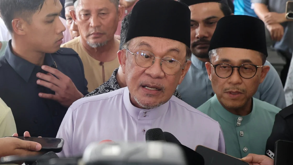 Malaysia's Syariah Court Reforms Will Not Impact Non-Muslim Rights, PM Assures