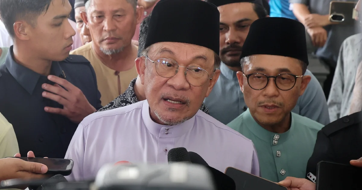 Malaysia's Syariah Court Reforms Will Not Impact Non-Muslim Rights, PM Assures