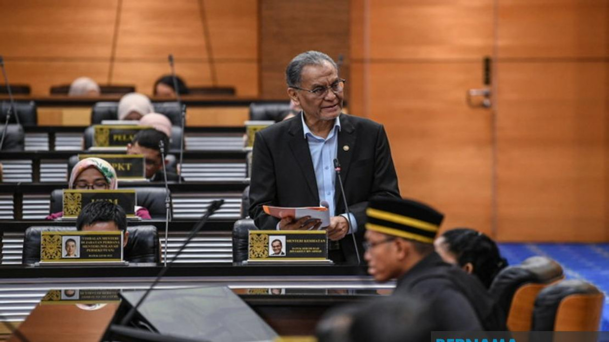 Malaysia Registers 854 Overseas-Qualified Specialists in Five Months