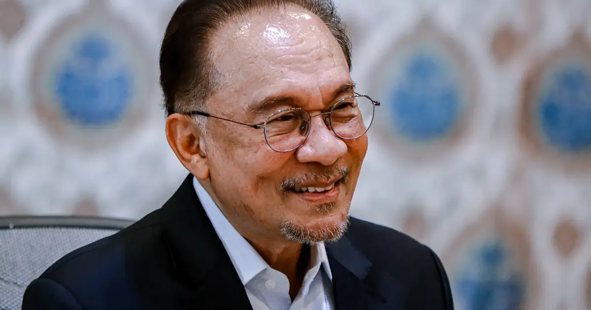 Anwar Leads Approval Rankings in Latest Merdeka Center Survey
