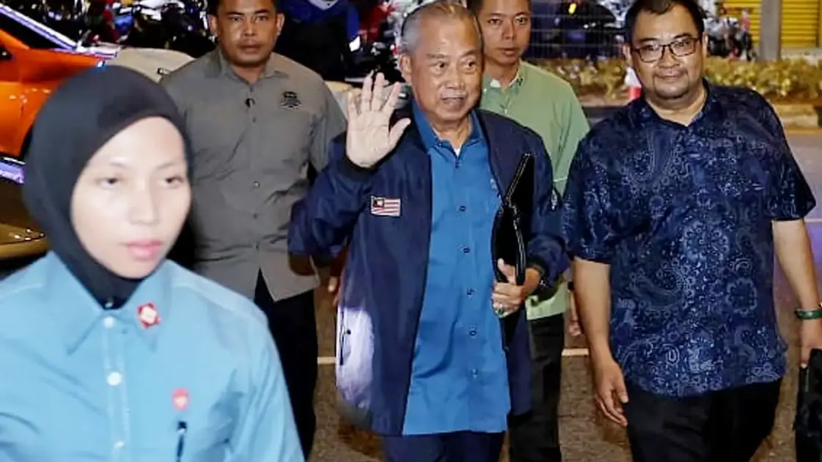 Muhyiddin convenes emergency Perikatan Nasional meeting as Bersatu faces coalition crisis