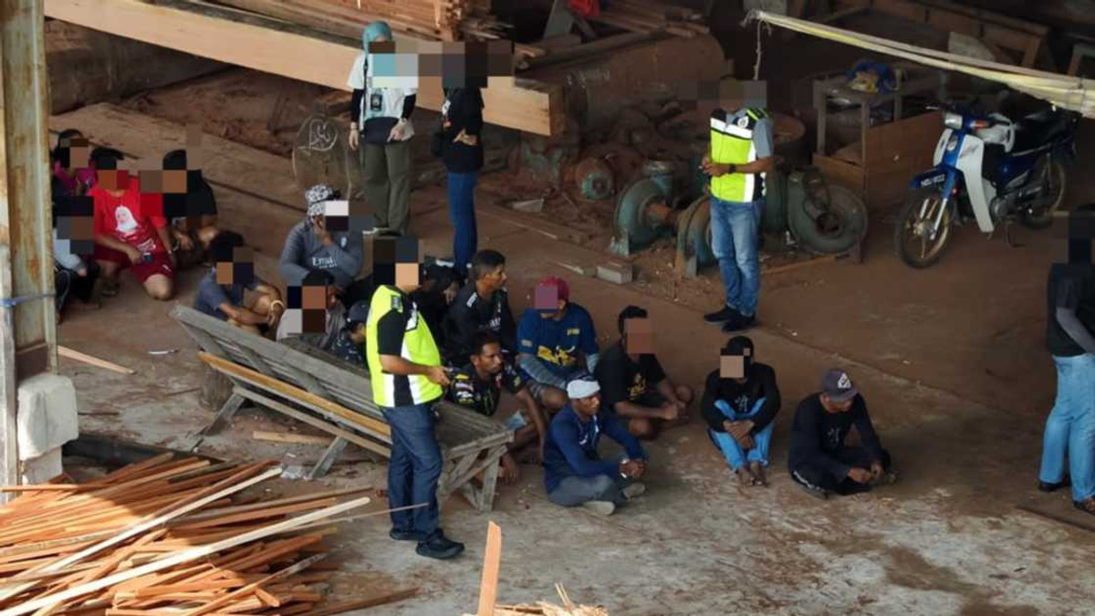 62 Foreigners Detained in Selangor Immigration Crackdown Over Pass Violations