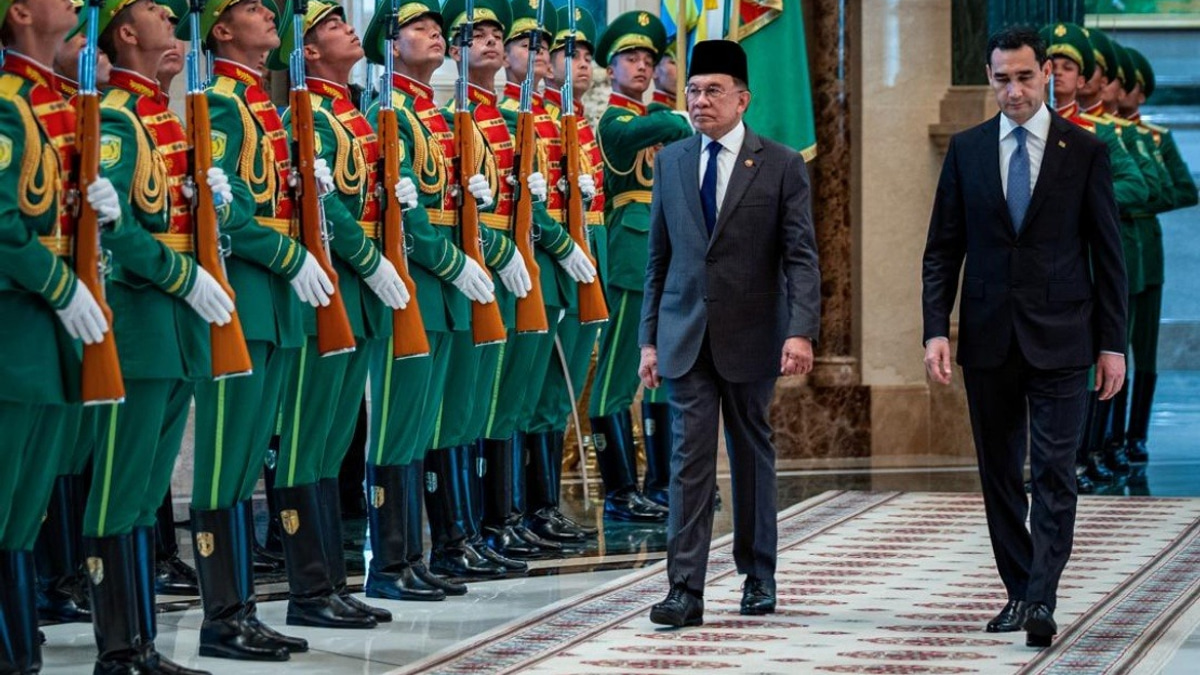 PM Anwar Ibrahim Receives Full State Honours on Historic Turkmenistan Visit