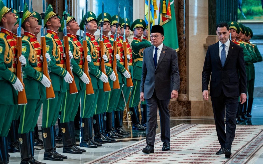 PM Anwar Ibrahim Receives Full State Honours on Historic Turkmenistan Visit