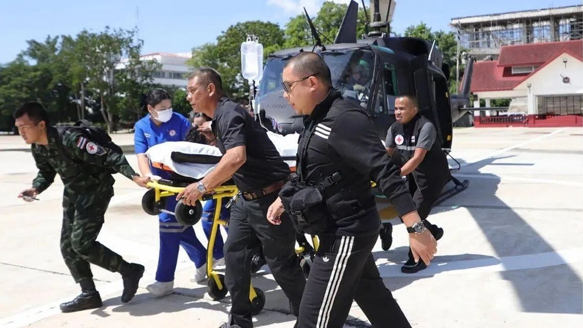 Twin bombing attacks wound 11 Thai police officers in restive southern provinces