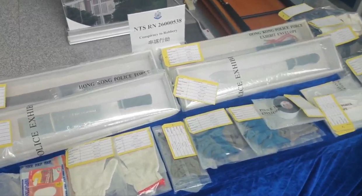 Hong Kong police bust HK$7 million airport gold heist within 12 hours, arrest seven suspects