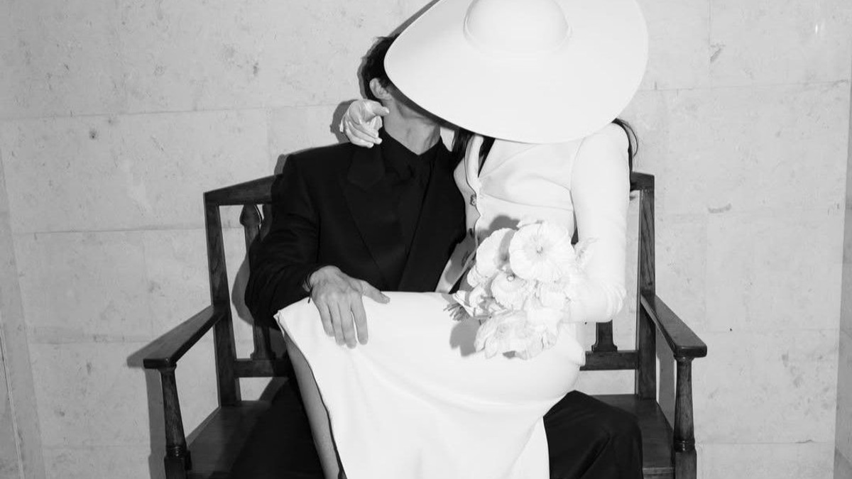 The Skirt Suit Makes Its Fashion Comeback as Modern Power Dressing