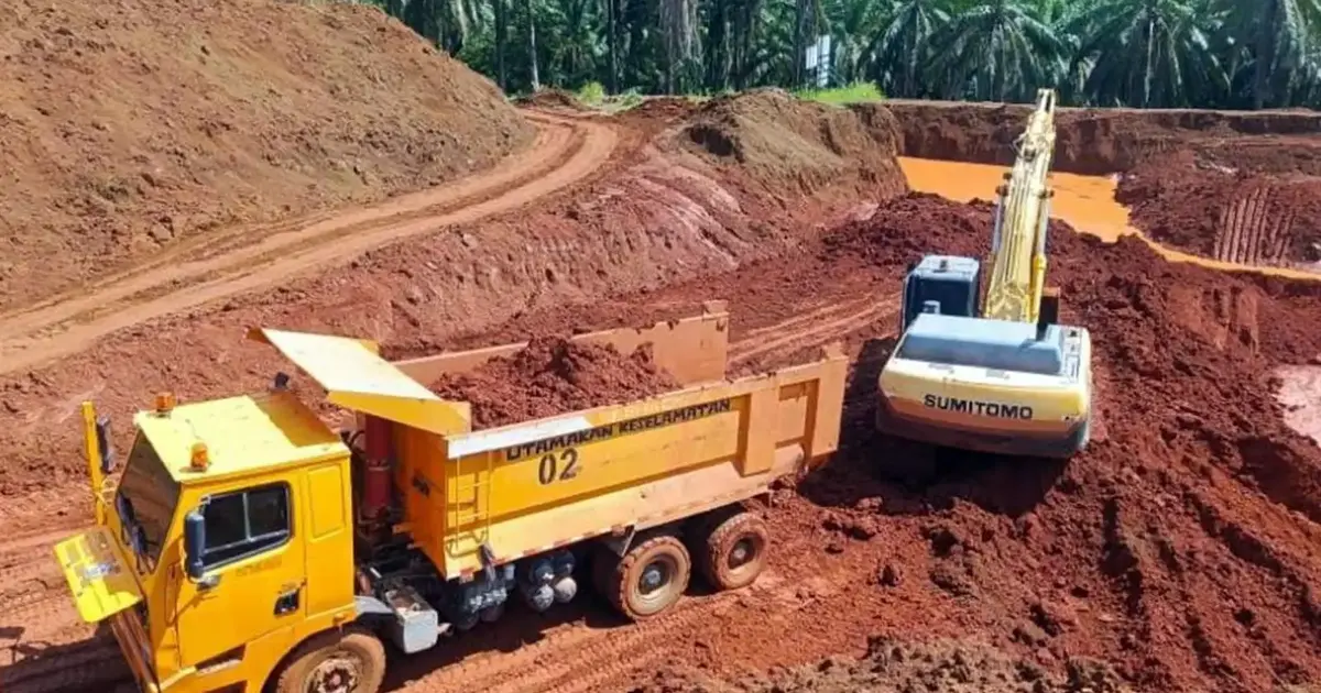 Nine arrested as authorities seize RM3.75 million in assets in bauxite mining crackdown on Felda plantation