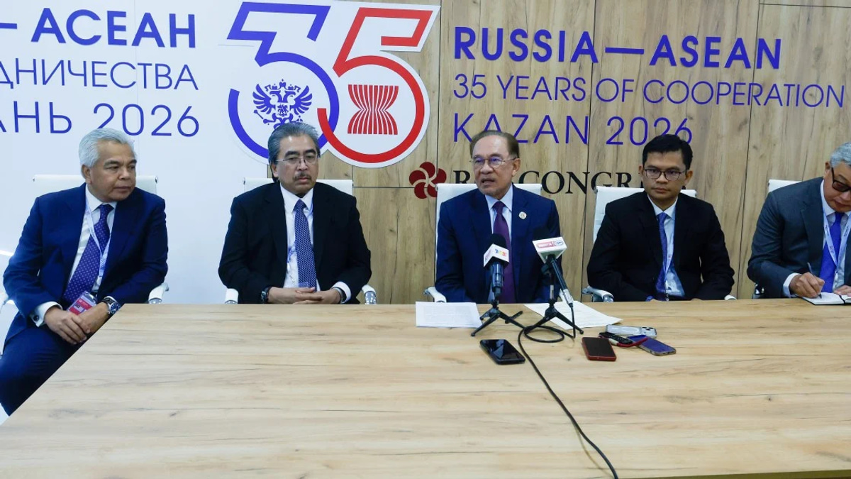 Anwar Fast-tracks Visa-Free Travel for Russian Tourists to Boost Malaysia's Tourism Recovery