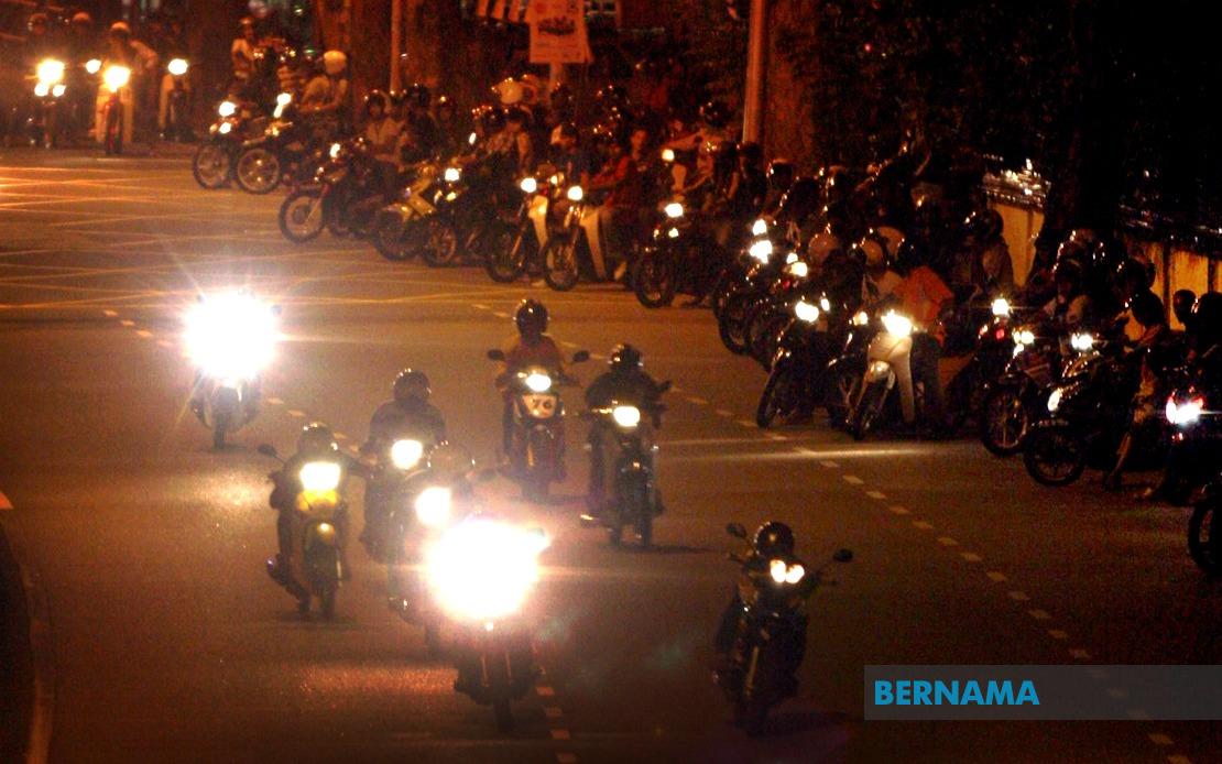 Lawmakers Back Strict Crackdown on Illegal Racing with Licence Revocation and Rehabilitation