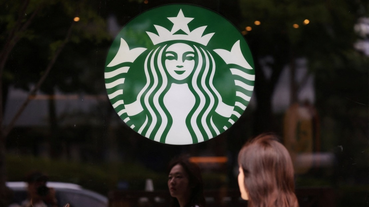 Starbucks South Korea Closes 2,000+ Outlets for Staff History Training After Ad Disaster