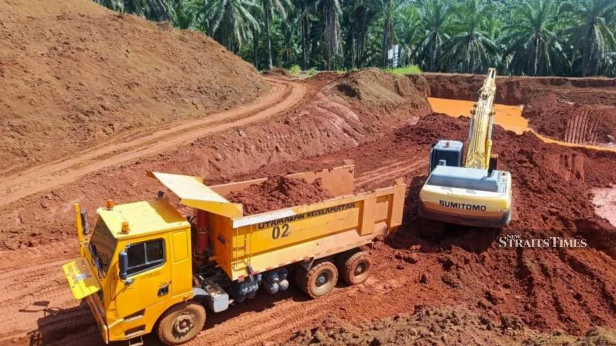 Two arrested over illegal silica sand operation in Marang as authorities seize RM1.8 million in equipment