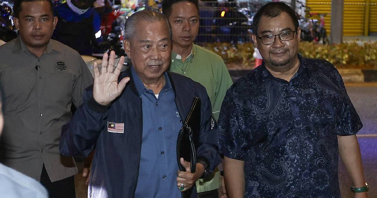 PN's Emergency Meeting Sidesteps Bersatu Membership Question, Muhyiddin Clarifies