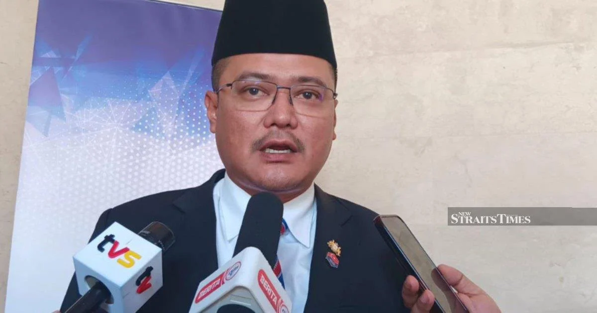 Johor BN leadership distances itself from Puad's palace allegations as tensions escalate