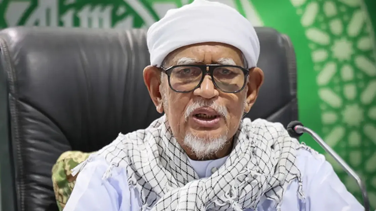 PAS President Hadi Awang Rejects Speculation That Bersatu Split Is Calculated Election Tactic