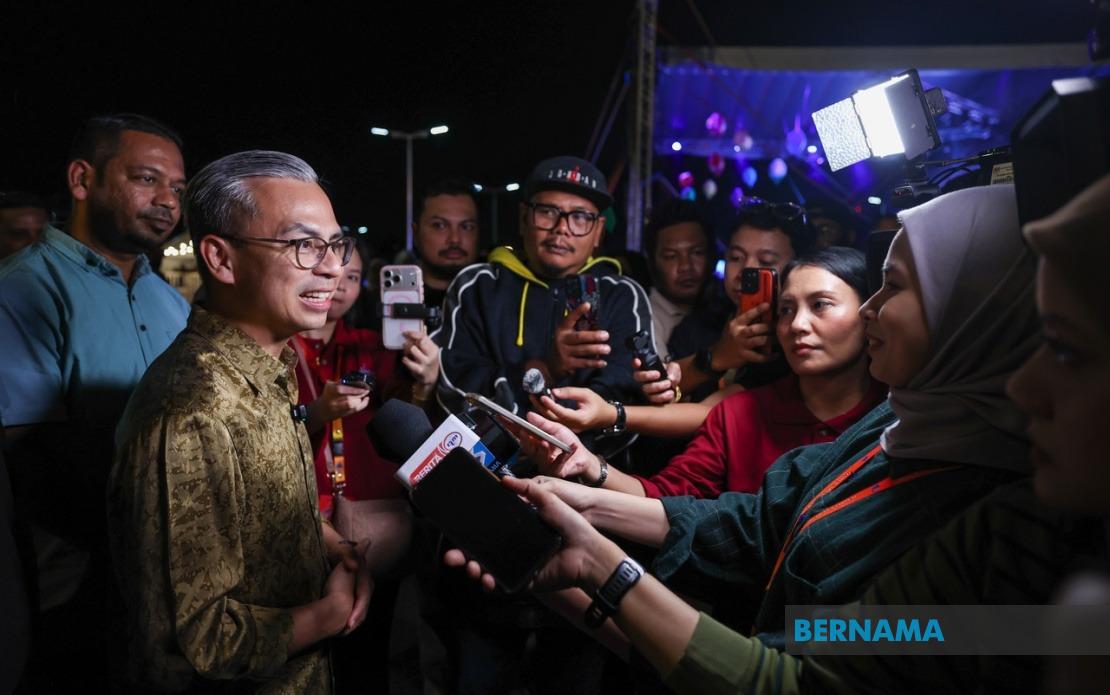 Communications Minister Fahmi Hails Riuh Pi HAWANA Carnival as Success, Urges Public Support