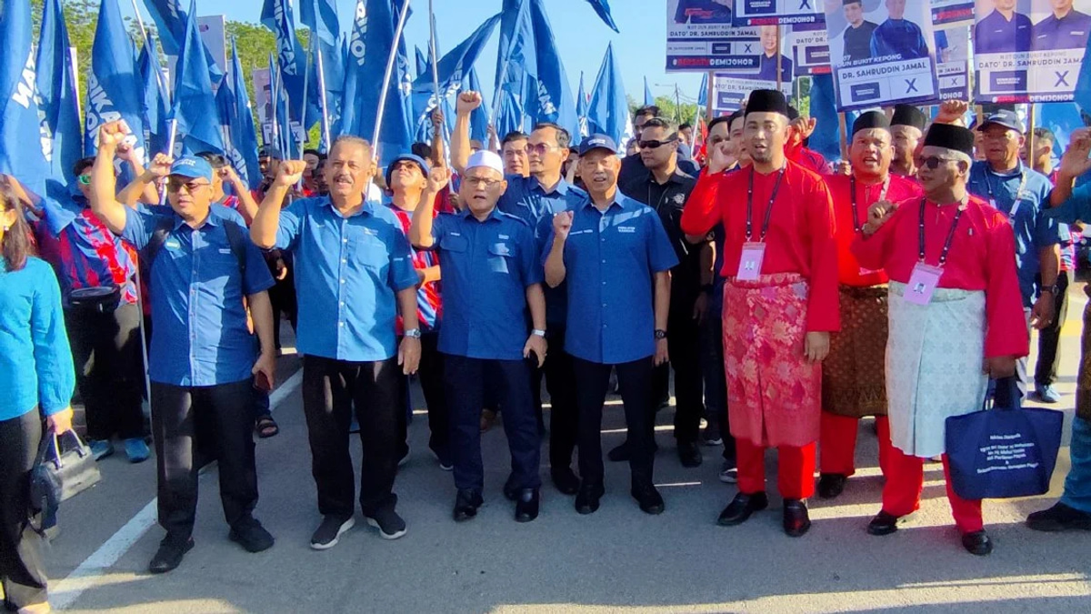 Muhyiddin rallies support for Sahruddin in Johor's Bukit Kepong constituency race