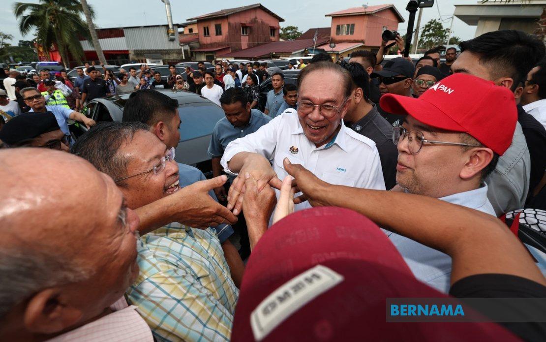 Anwar to Pursue Energy Security Agenda in Russia Visit Amid Regional Supply Concerns