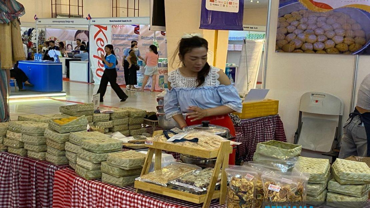 Cambodia Prioritises Girls' Education as Women Rise to Economic Leadership