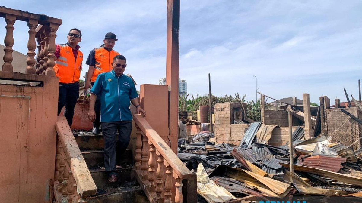 Kitchen Paper Fire Destroys 27 Homes in Gok Kapur; Negligence Blamed