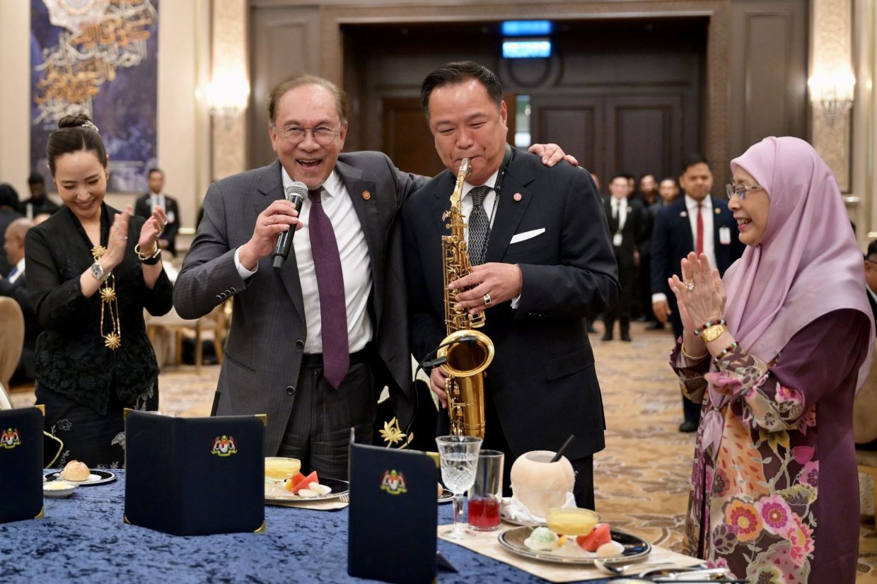 1MDB legal battles intensify as Jho Low denial, Rosmah suit dominate Malaysian political landscape