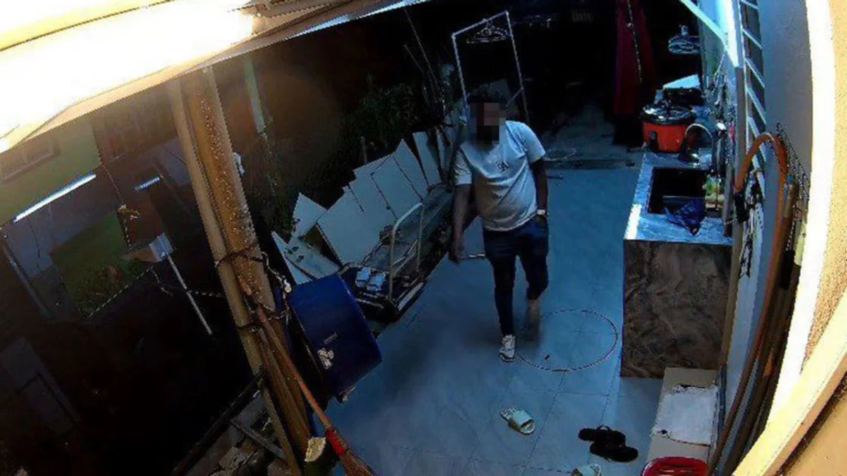 Police hunt suspect in Taman Puchong Prima house invasion case