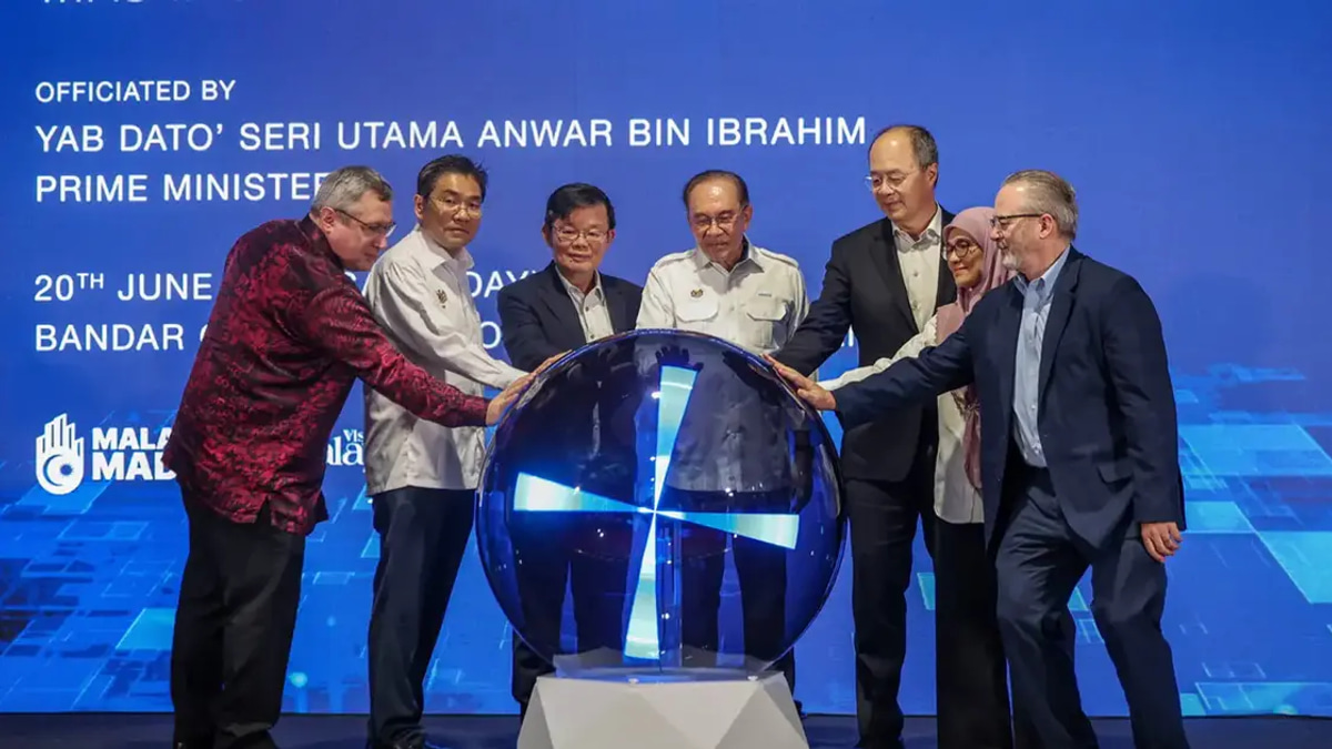 Anwar Appoints Semiconductor Industry Adviser to Bridge Academic-Business Gap