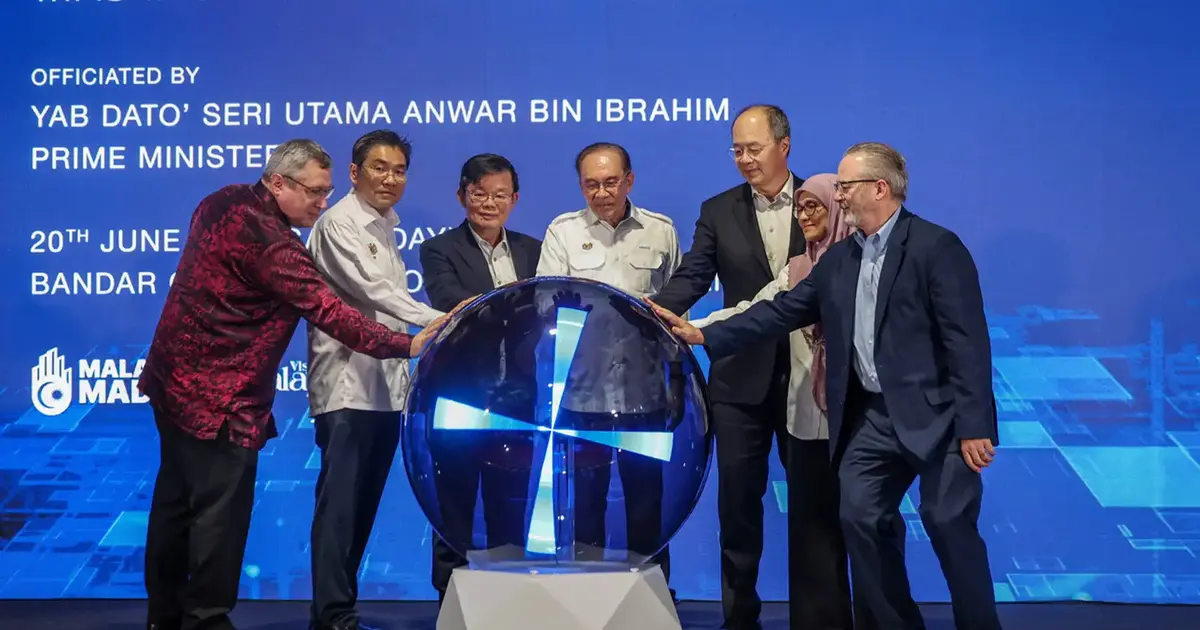 Anwar Appoints Semiconductor Industry Adviser to Bridge Academic-Business Gap