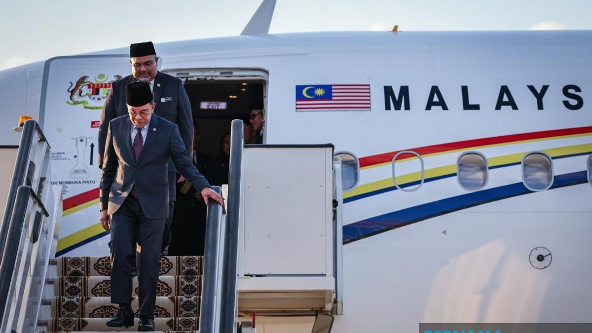 PM Anwar Begins Two-Day Visit to Turkmenistan, Highlighting Deepening Ties