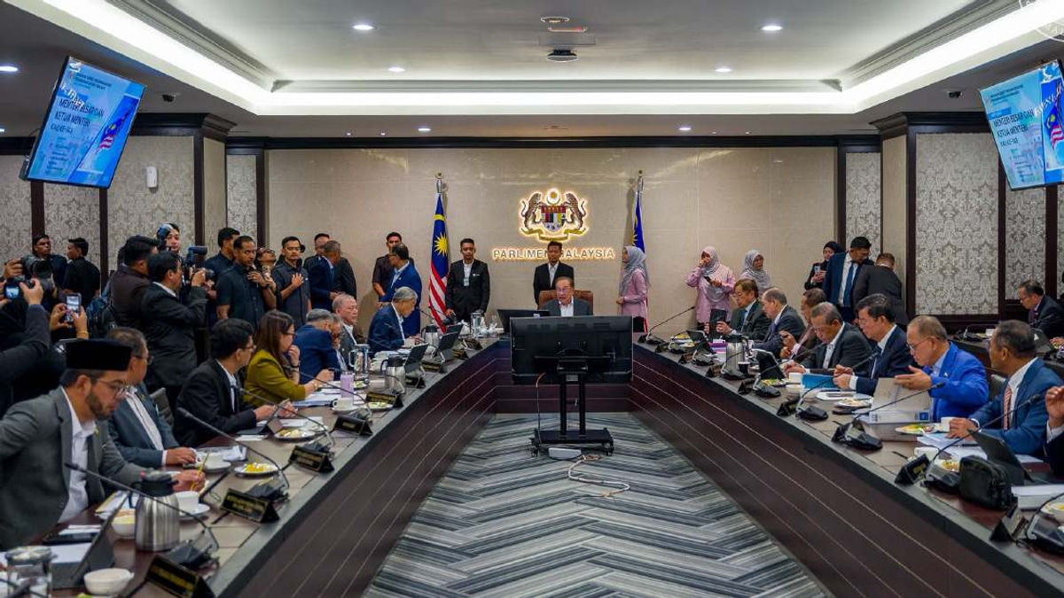 Economic Revival Tops Agenda as PM Hosts Regional Leaders Forum
