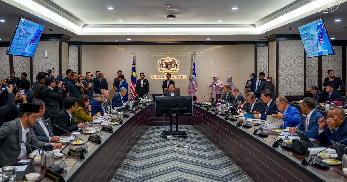 Economic Revival Tops Agenda as PM Hosts Regional Leaders Forum