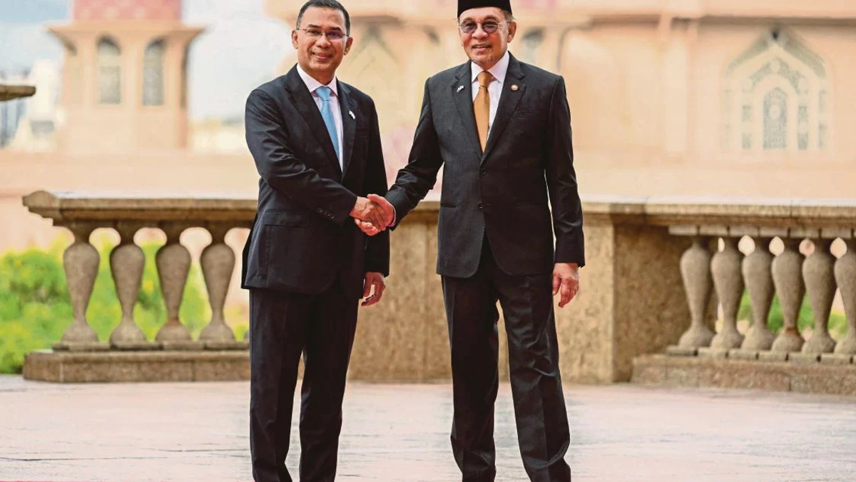 Bangladesh's Rahman Pledges Deeper Ties with Anwar as State Visit Concludes