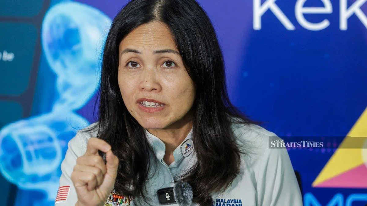 DAP's Teo Claims Foes Using Fake Candidate Posters to Damage PH in Johor Race
