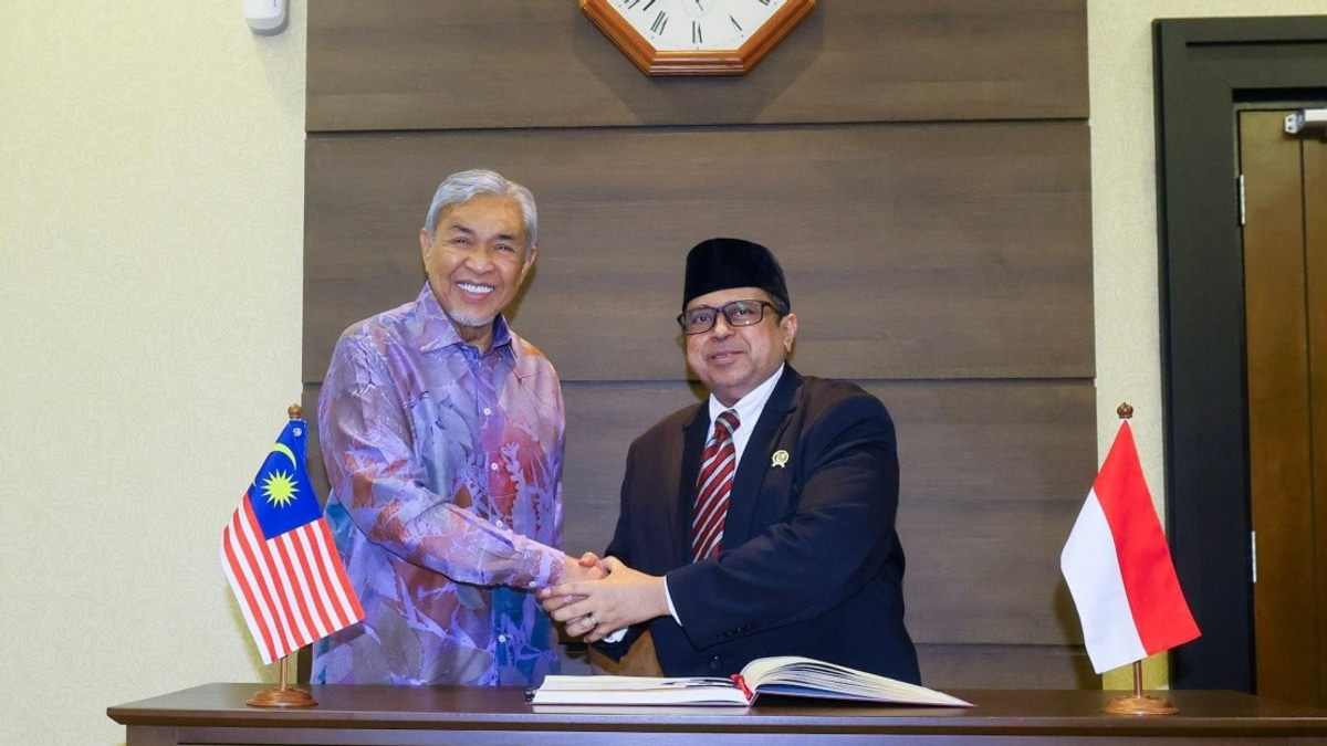 Malaysia, Indonesia To Deepen Halal Industry Ties Through New Regional Councils