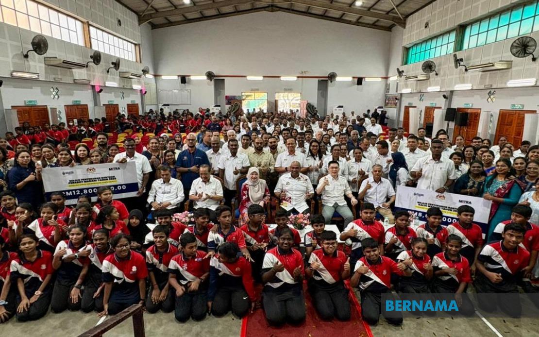 Schools Must Act Fast On Student Mental Health, Says Education Minister Fadhlina