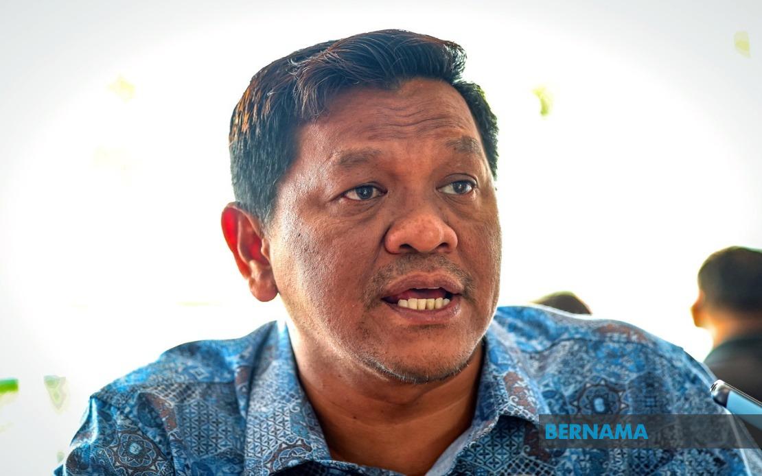 Kluang Motorcyclists Receive Fuel Aid as Government Steps Up Grassroots Outreach