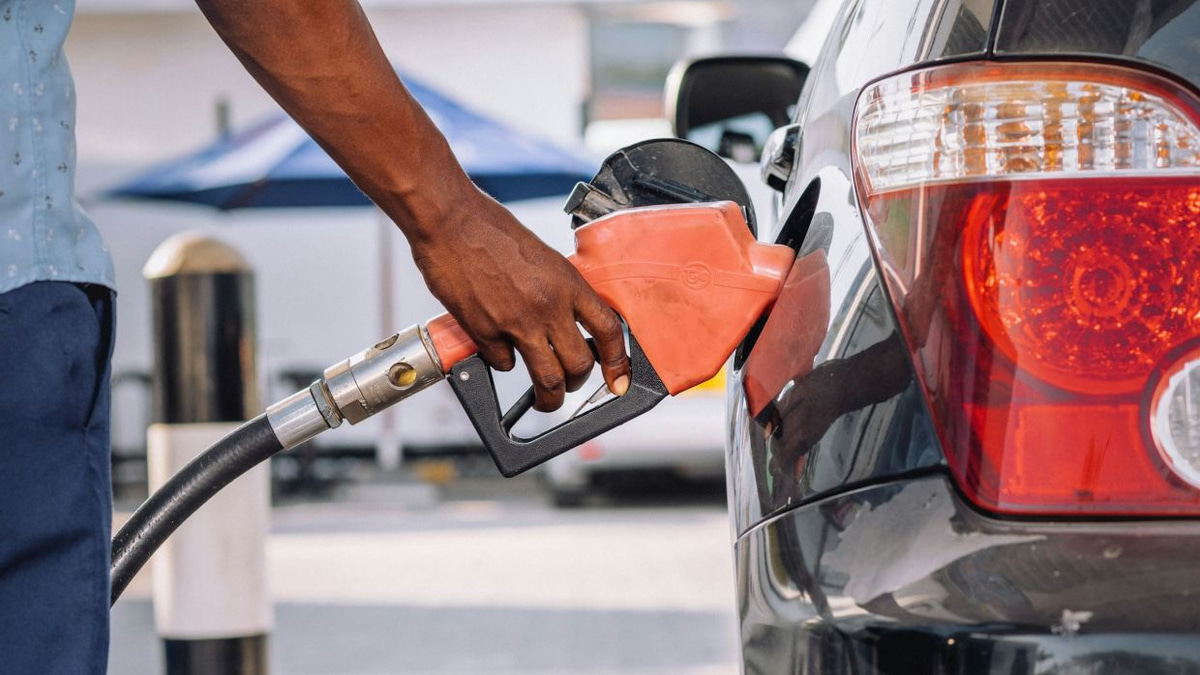 US petrol stations accused of using AI algorithms to artificially inflate fuel prices