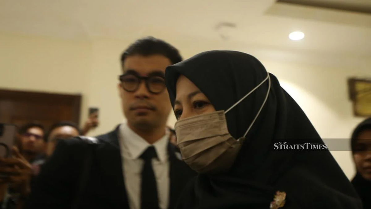 Mother's Regret Over Daughter's Enrollment at SMKA Tun Datu Mustapha