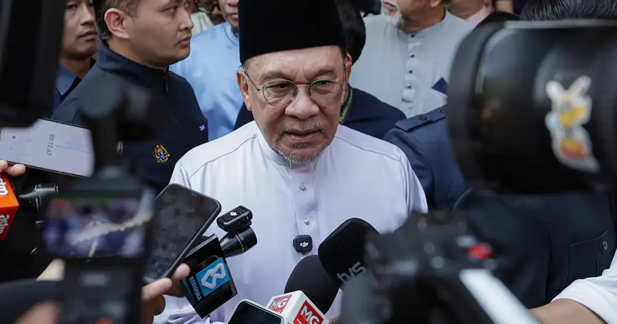 Anwar Vows Continued Push Despite Strong Approval Ratings
