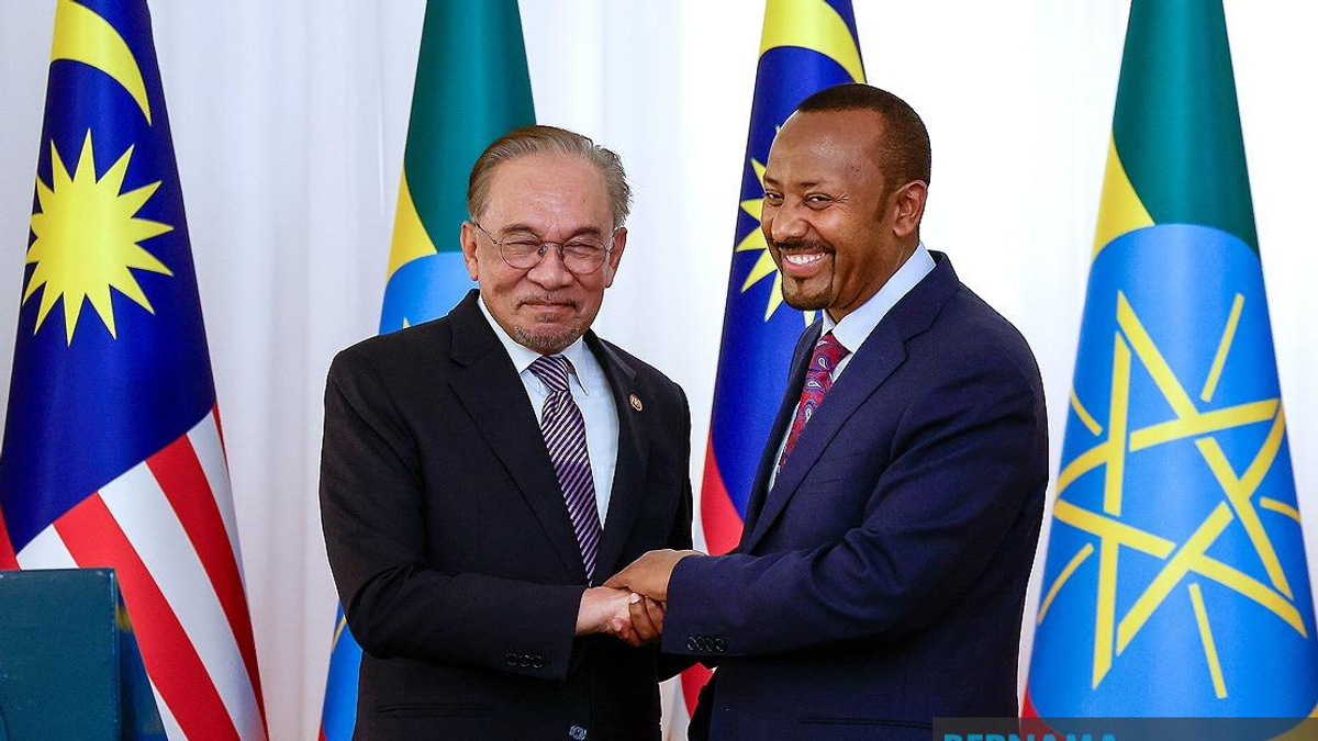 Anwar Congratulates Ethiopian PM Abiy on Election Victory, Signals Deeper Africa Ties