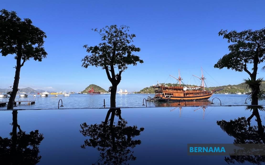 Southeast Asia's Development Push: Indonesia Tackles Waste, Region Eyes Trade and Health Gains